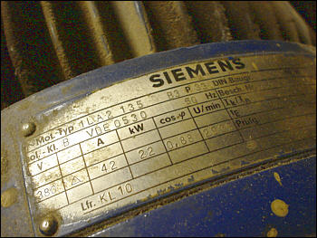 Mærkeplade på Siemens motor